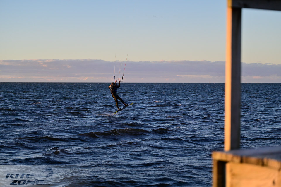 Hitting obstacles is a very common cause of death in kitesurfing